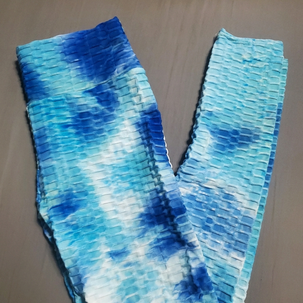 TIKTOK Butt Scrunch Anti-Cellulite Cloud Leggings Small